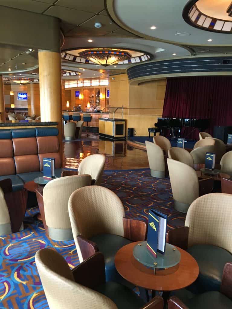 Promenade Lounge
