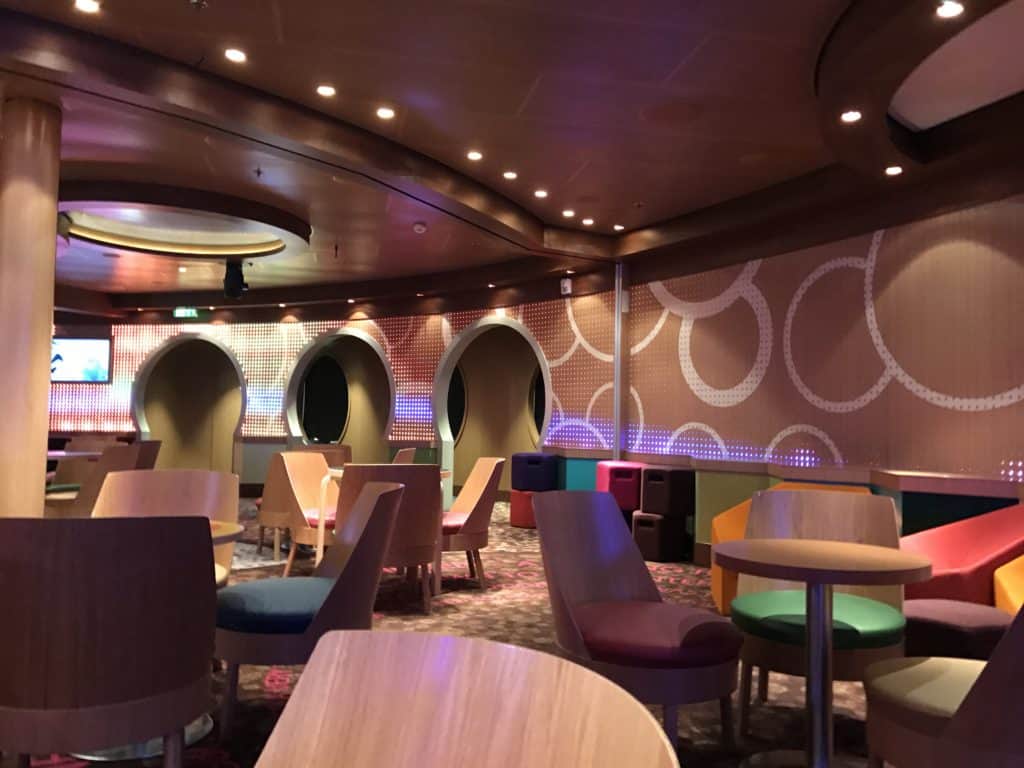 D Lounge