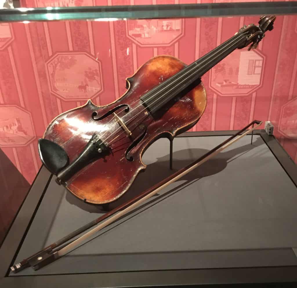 Elias Disney's fiddle