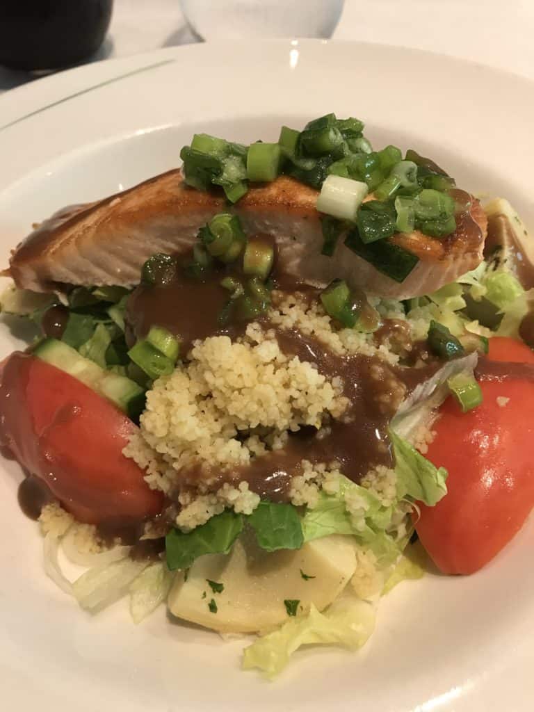 Grilled Salmon Salad