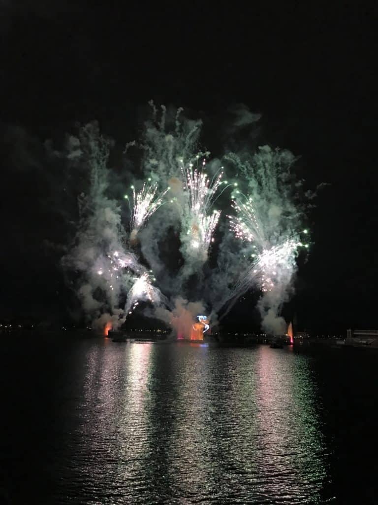 IllumiNations: Reflections of Earth