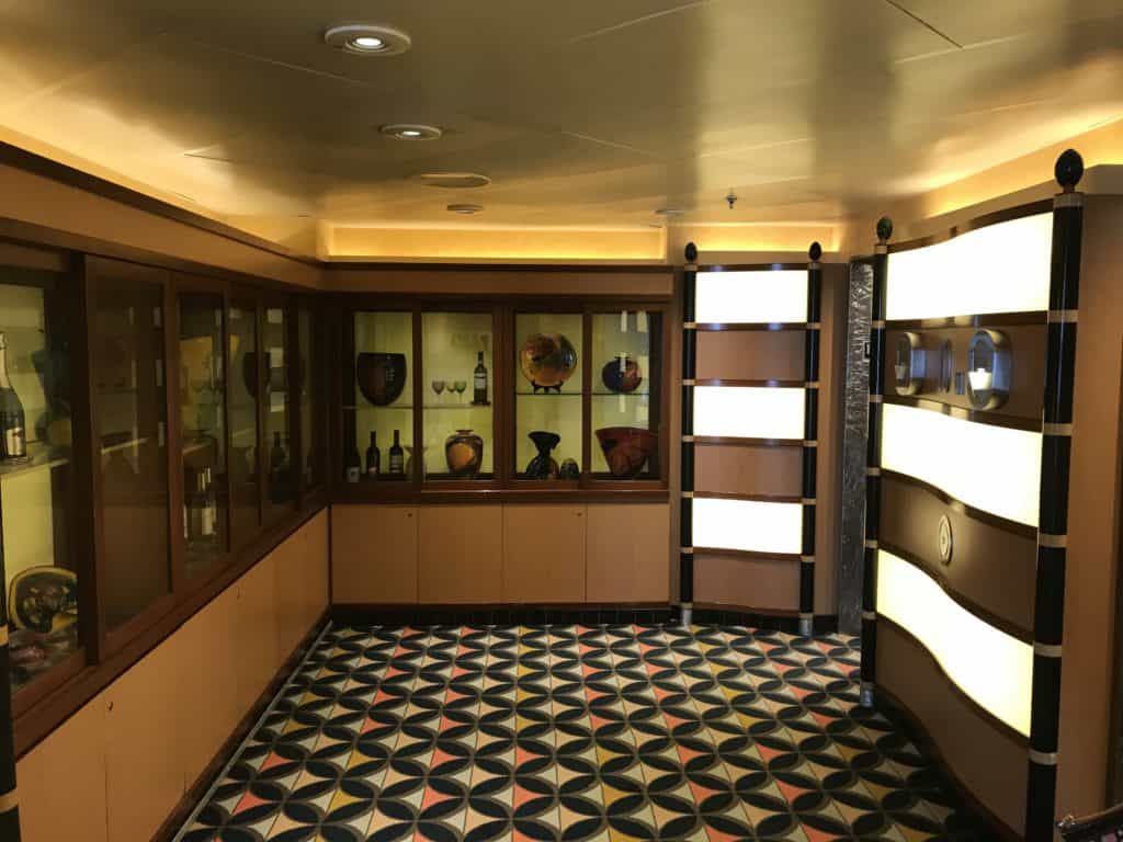 Elevator Area Near Palo
