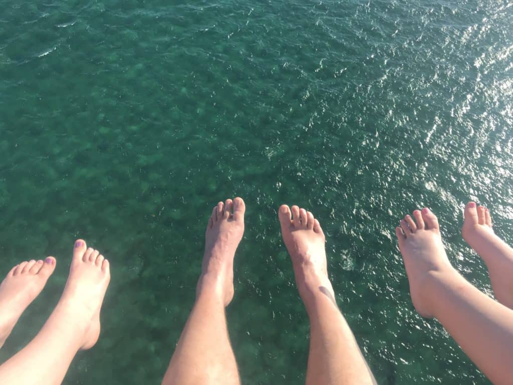 Toes Out