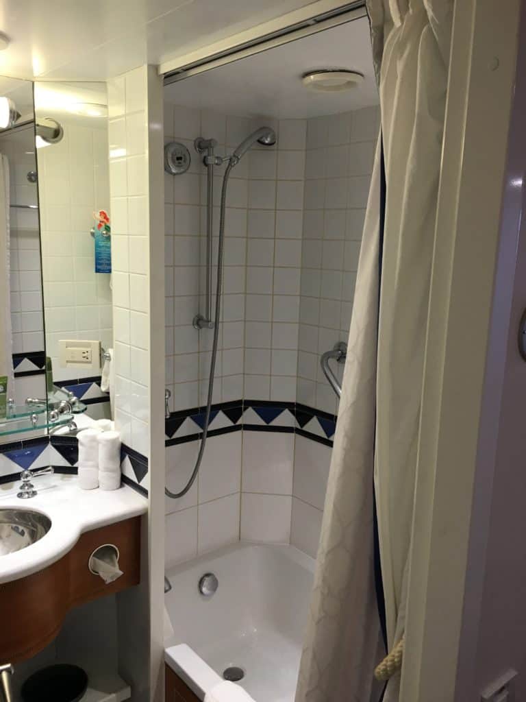Split Bathroom Tub Area