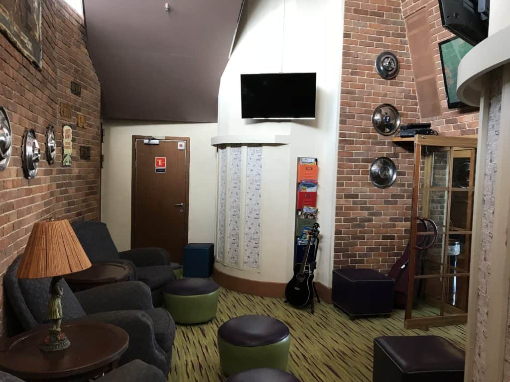 Side Area Seating