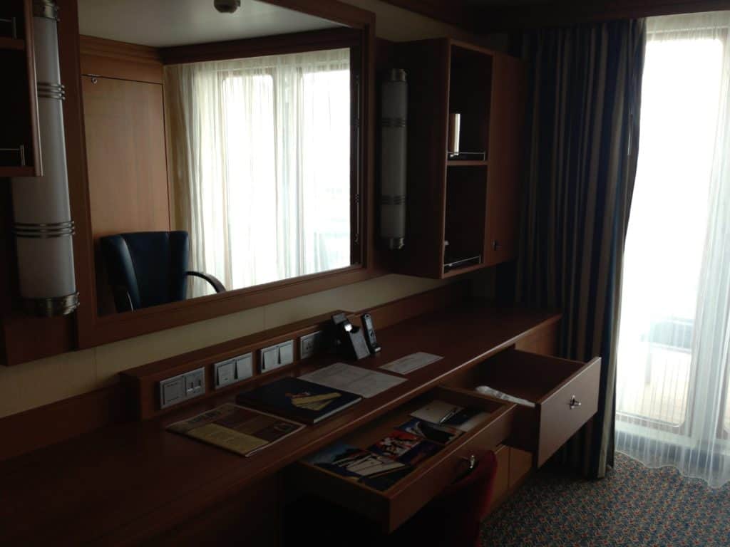 Extended Desk Area