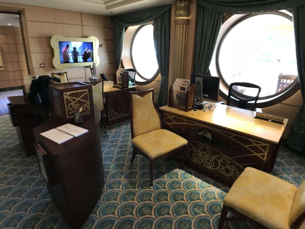 Future Cruise Desk