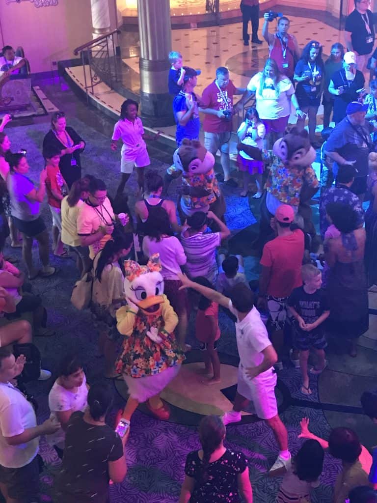 Daisy, Chip and Dale Dancing
