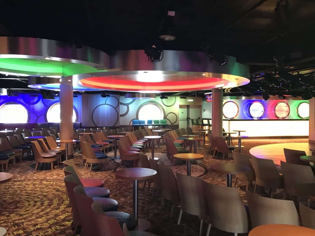 D-Lounge