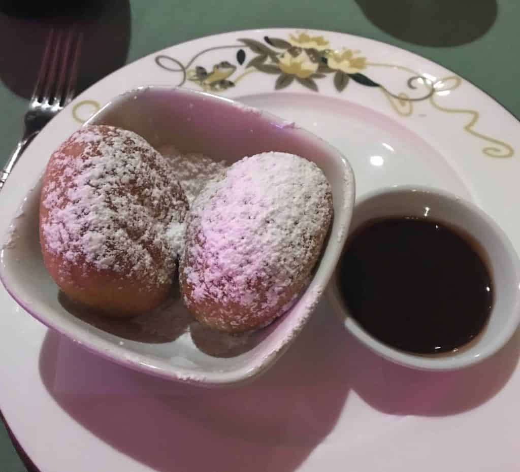 Tiana's Buttermilk Beignets