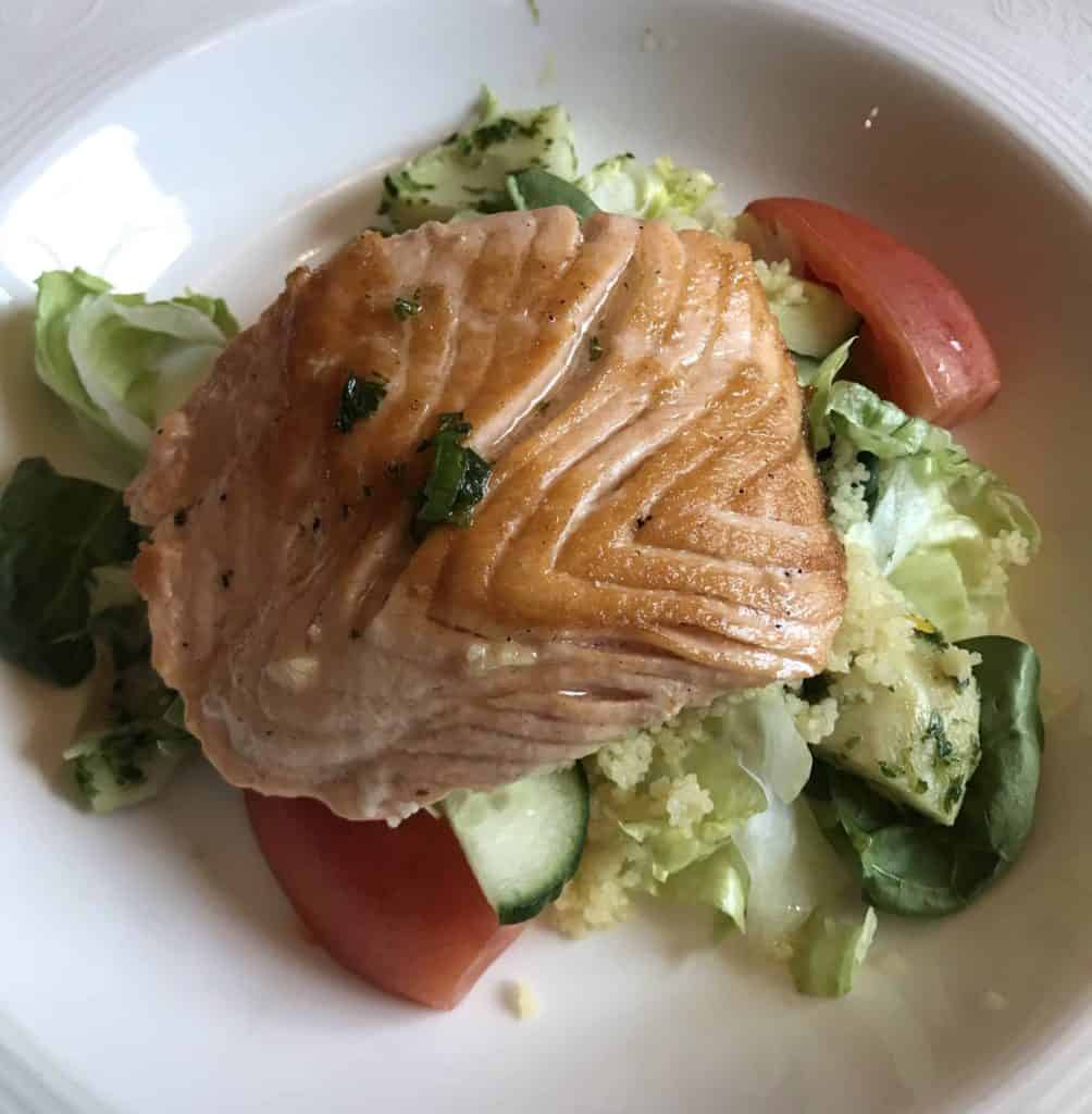 Grilled Salmon Salad