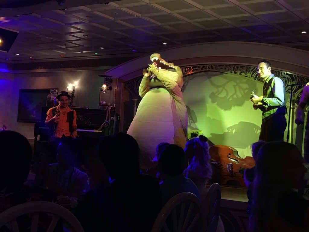 Louis and the Crooners