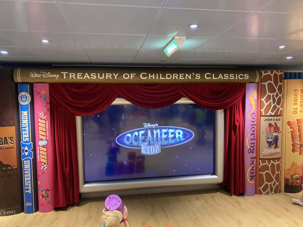 Oceaneer Club Main Room