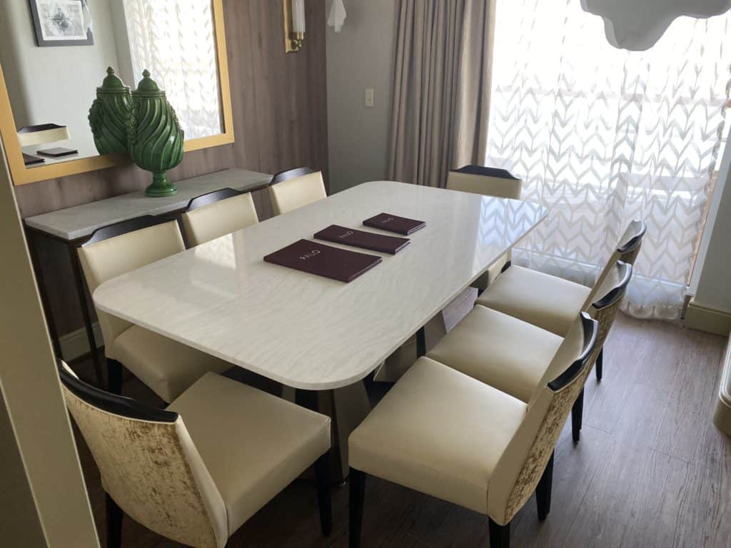 Open Dining Salon