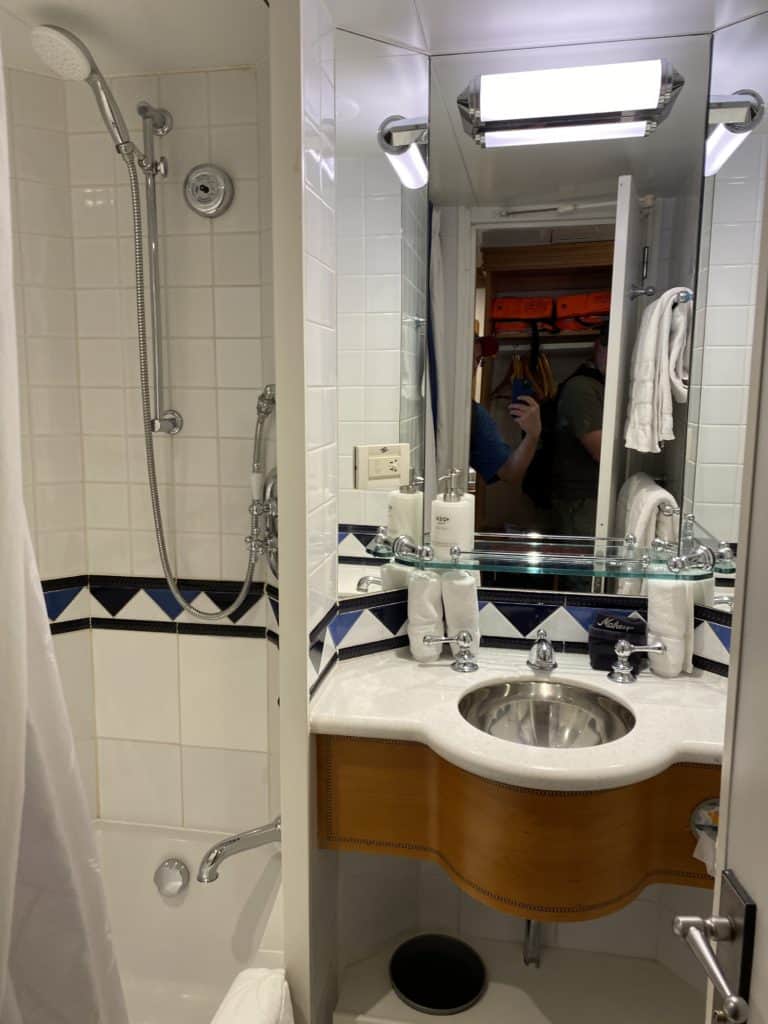 Split Bathroom with Tub