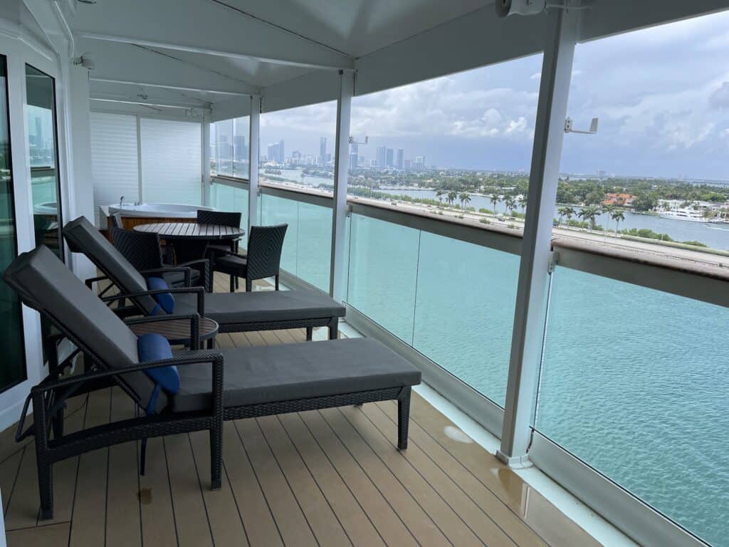 Verandah With Hot Tub