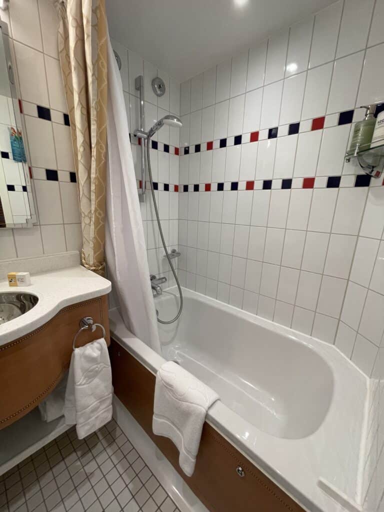 Split Bathroom with Tub