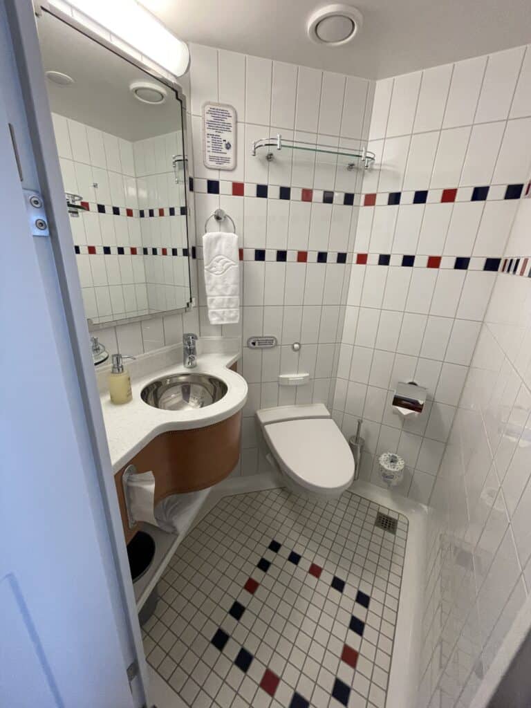 Split Bathroom with Toilet