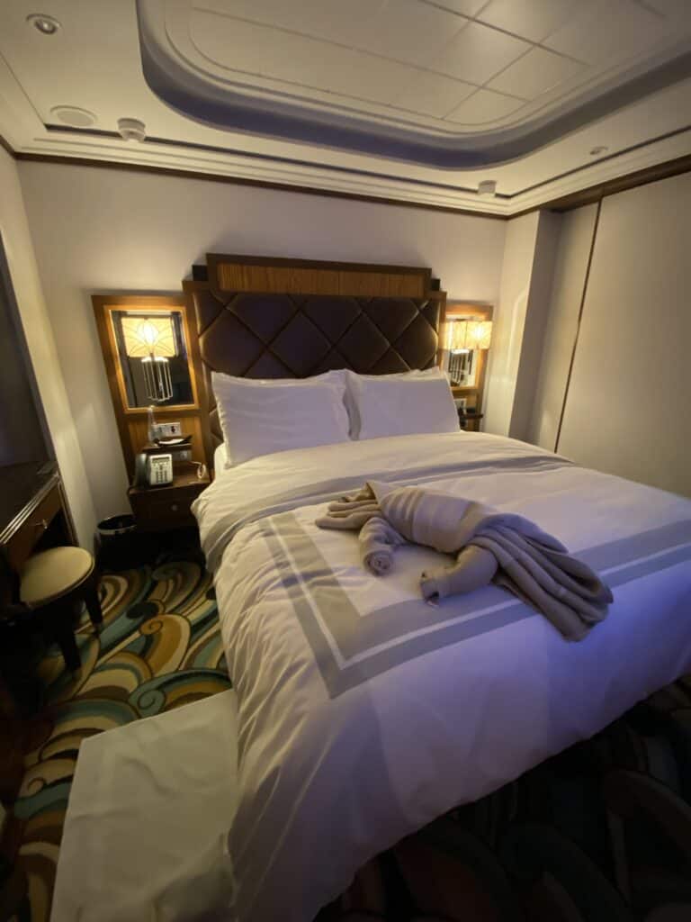 Closed Side Partition