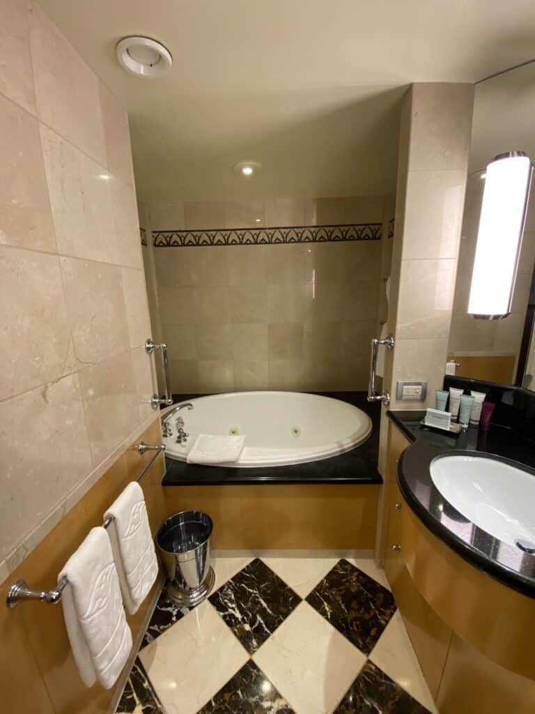 Jacuzzi Tub