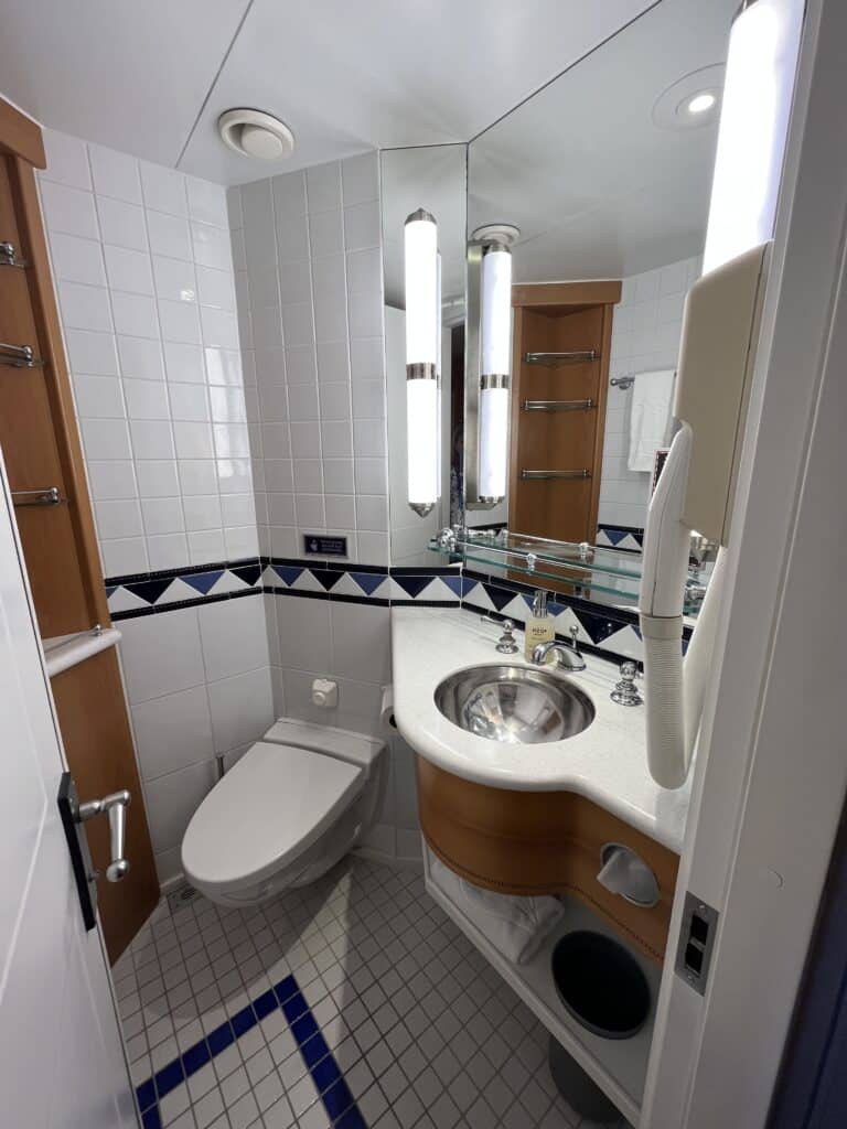 Split Bathroom with Toilet