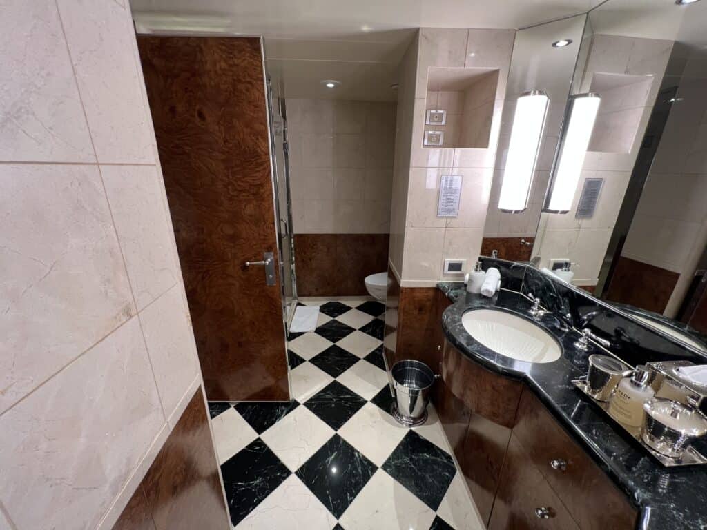 Main Bathroom