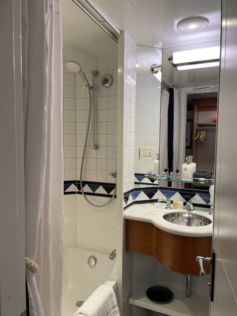 Split Bathroom with Tub