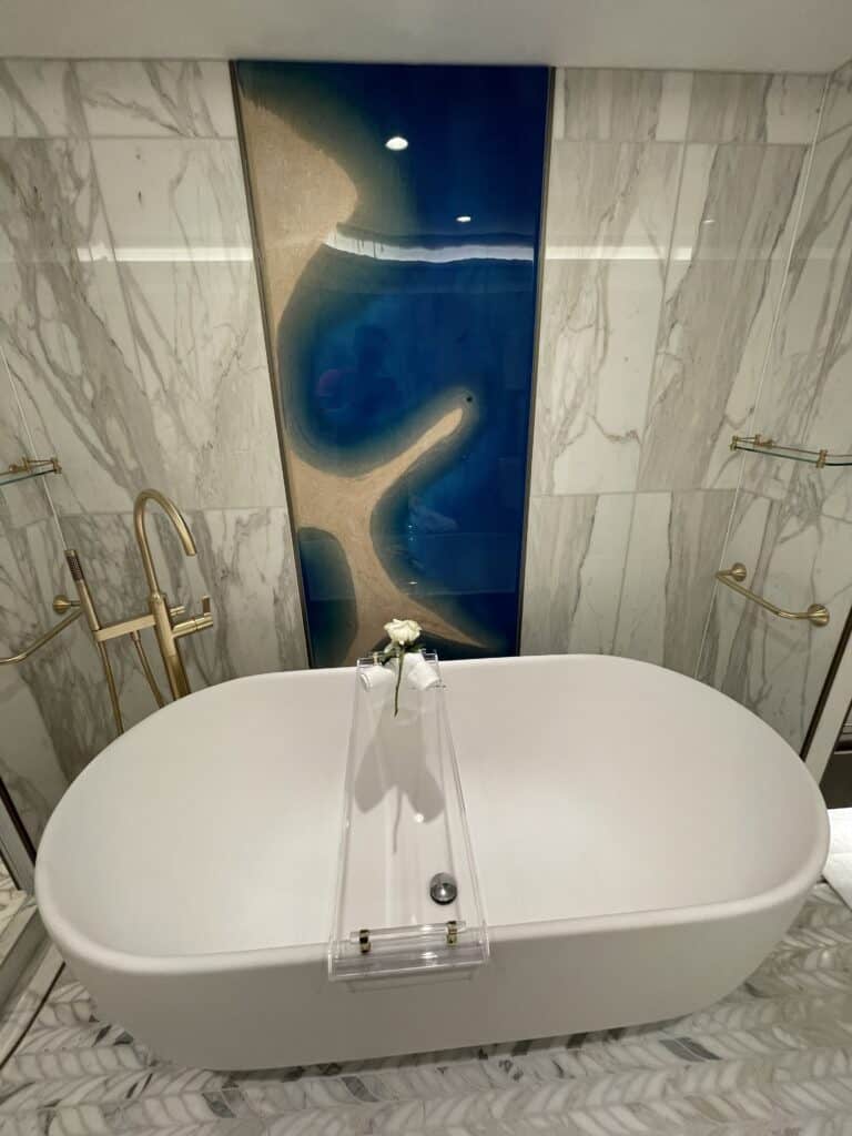 Tub