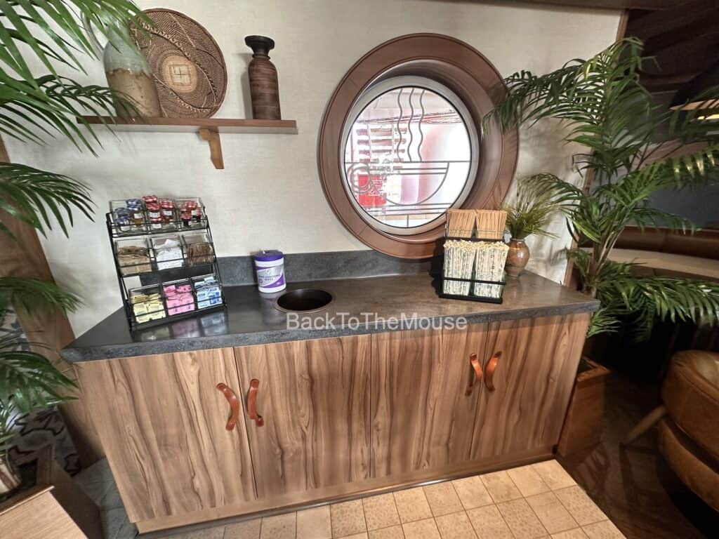 Condiment Stand